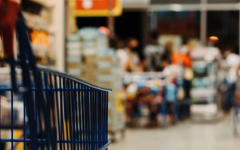Falta de produtos básicos nas prateleiras dos supermercados atinge maior alta do ano