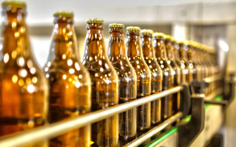 Falta de cerveja nos supermercados brasileiros aumenta e bate novo recorde em novembro