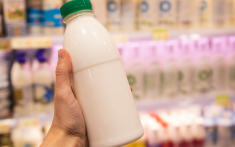 Ruptura em supermercados cai para 11,5% em abril, mas leite UHT registra maior alta entre as categorias monitoradas