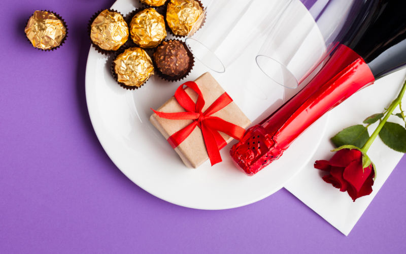 Dia dos Namorados 2026: vinhos e frios ficam mais baratos, mas chocolates encarecem a celebração